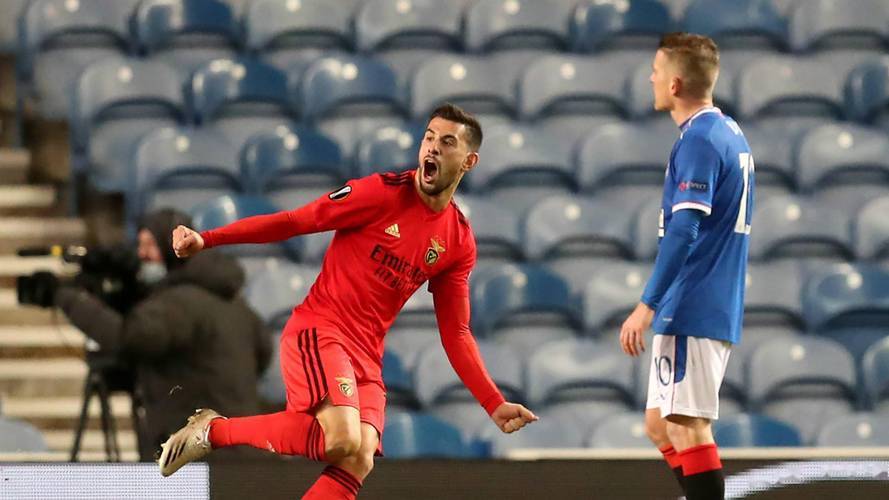 今晨浙江队备战葡超，防线松动细节曝光，气氛紧张，轮换策略成焦点(战术队形图解)