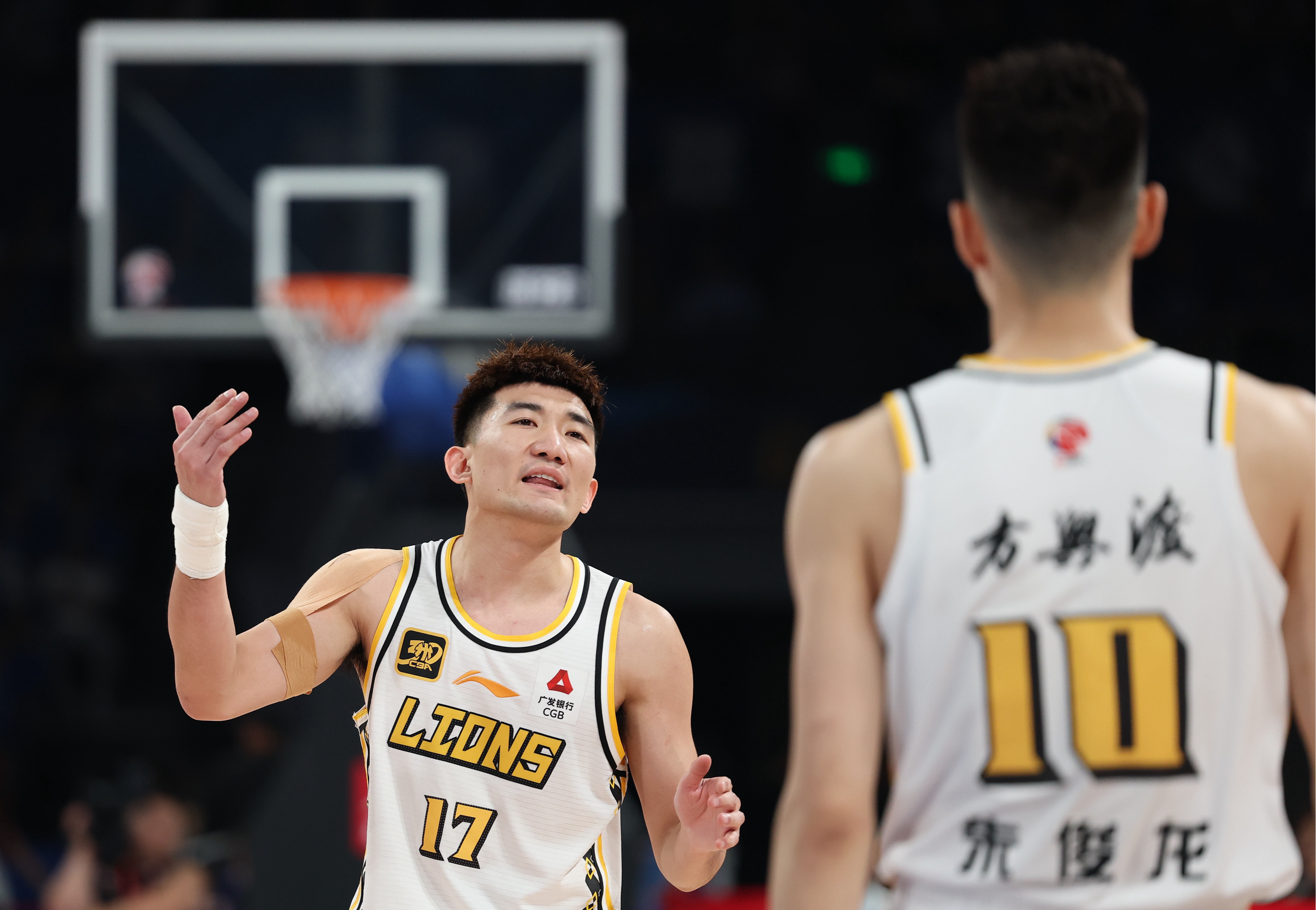 关于赛前体能课后，深圳男篮官宣签约备战NBA常规赛，球迷炸锅，球队文化再被提及的信息