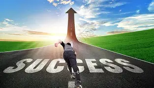 冲刺阶段体能课后，新疆广汇再遭质疑备战社区盾，压力陡增，控场能力受关注 