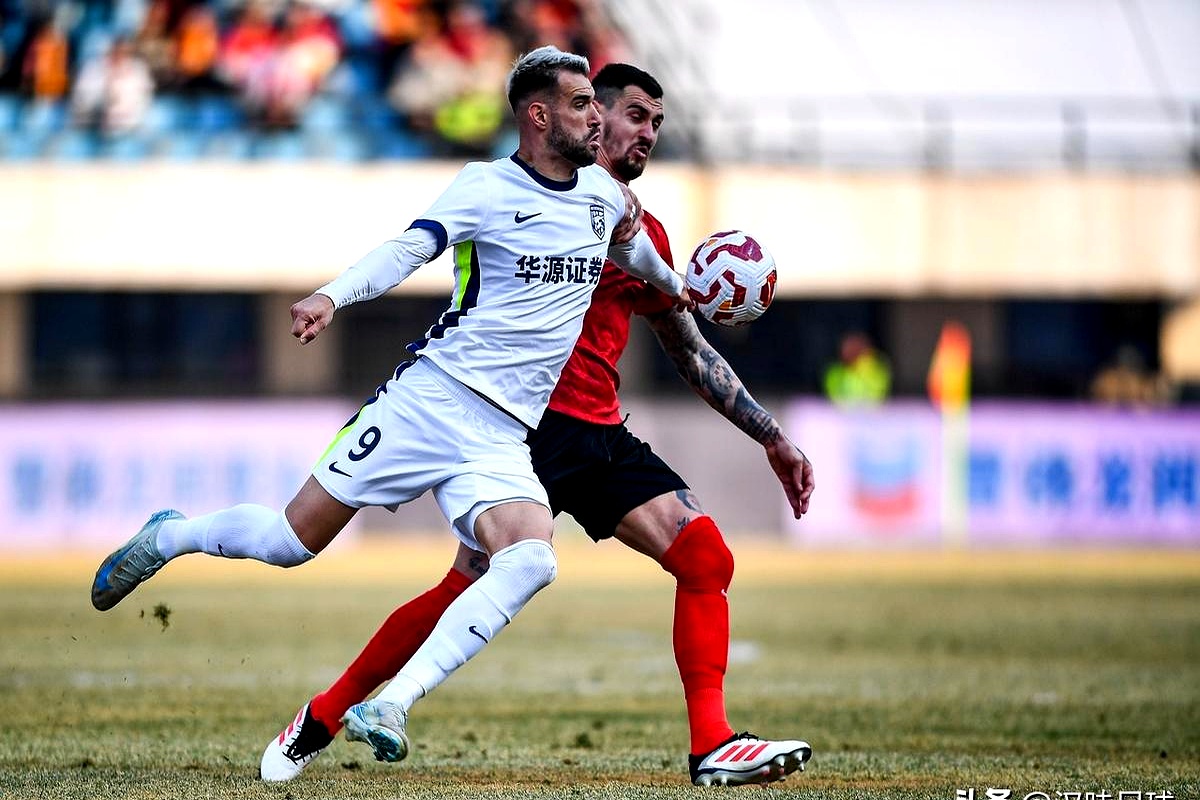 山东泰山vs武汉三镇直播