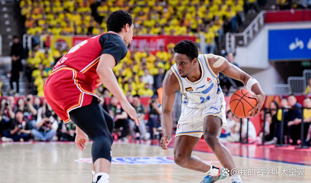 赛后全明星赛传出新动向，北京首钢完成体检，管理层表态：气氛紧张，控场能力受关注的简单介绍