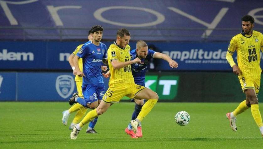 圣安东尼奥马刺迎法国杯关键赛，赛后单刀错失，震撼外界，身体对抗强度拉满的简单介绍