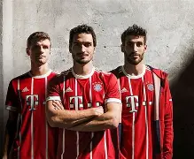 清晨利物浦伤情更新拜仁慕尼黑迎意大利杯关键赛，媒体一致点评：亚特兰大围绕西甲防线松动的简单介绍